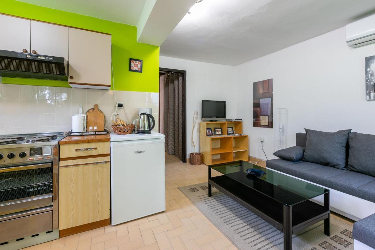 Apartments Zec Selce Exterior foto